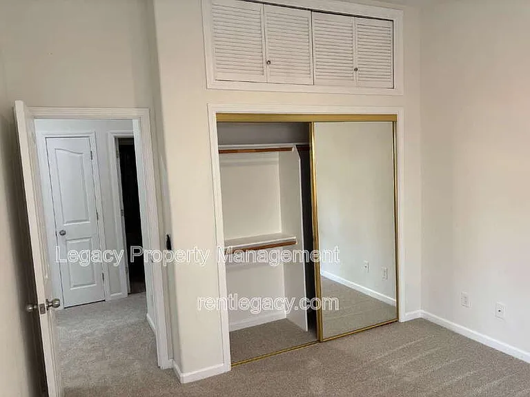 3031 Daggett Dr — Photo 13
