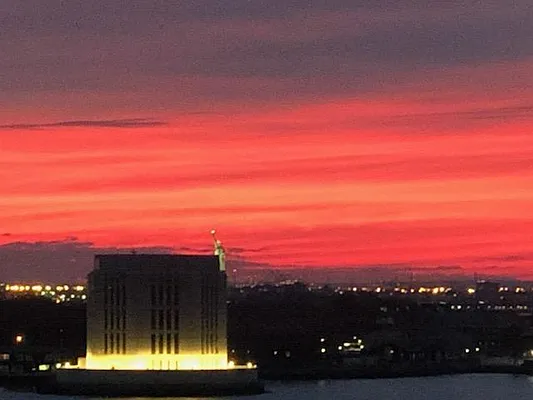 Sold by Compass | media 17