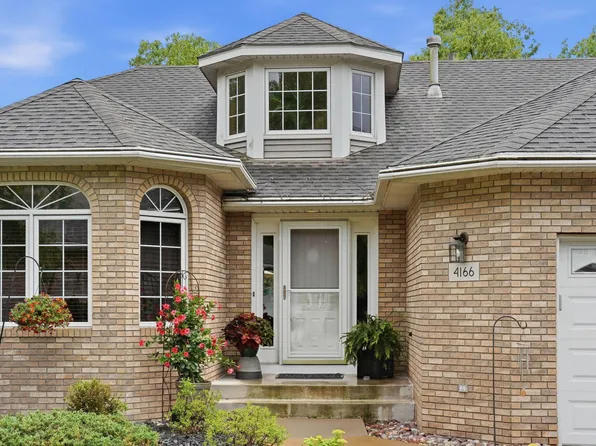 4166 Thornhill Ln, Vadnais Heights, MN 55127