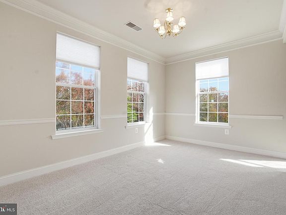 4th image of 2540 Kensington Gdns Unit 303