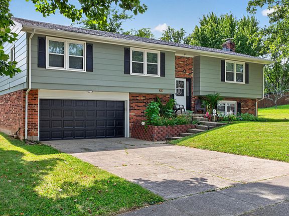 5th image of 636 Squires Rd