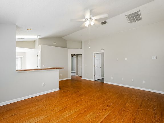 4th image of 6171 Skylarkcrest Dr