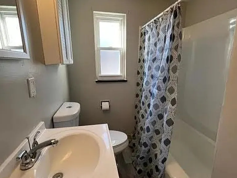 562 East Dr — Photo 8