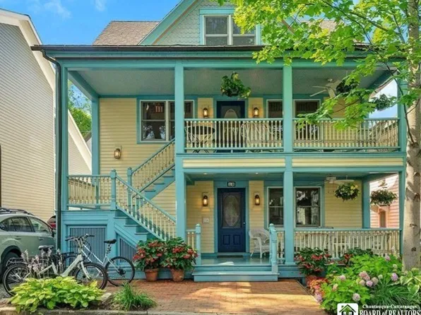 18 Ames Ave, Chautauqua, NY 14722