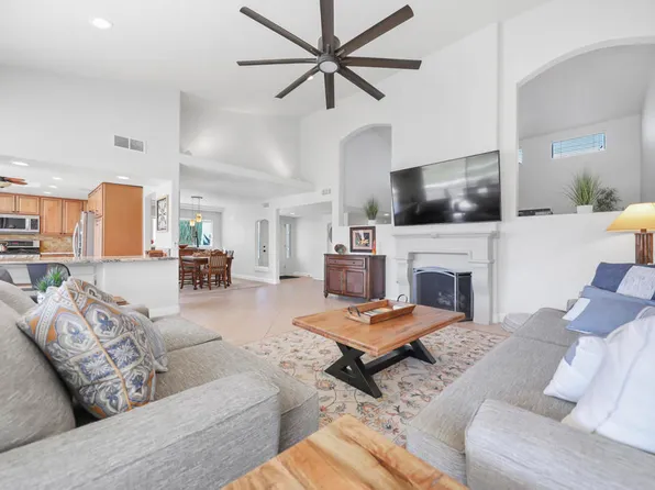 119 Don Quixote Dr, Rancho Mirage, CA 92270