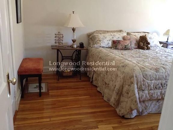 5th image of 42 Saint Paul St #A