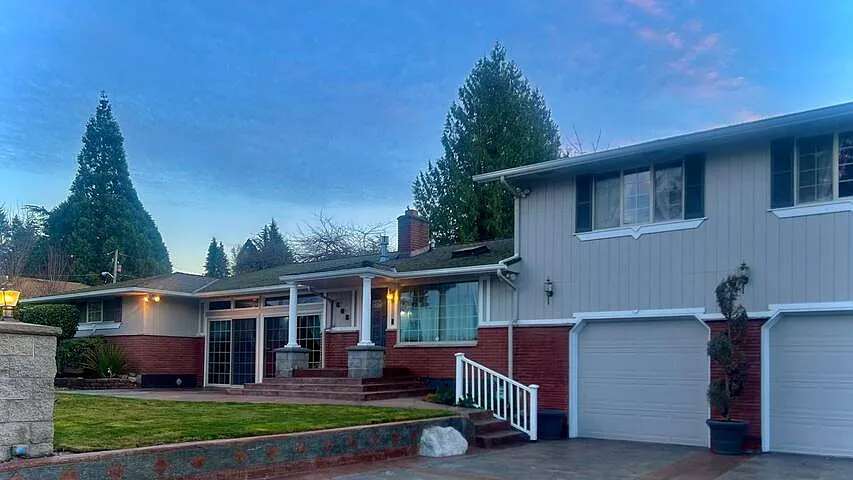 606 E Seattle St