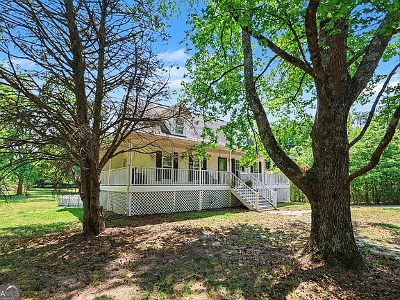 3rd image of 1595 Harmony Rd