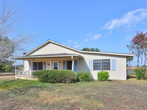 1134 State Higway 95, Shiner, TX 77984