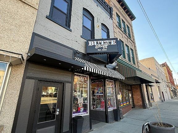 2nd image of 114 W Park St #114A