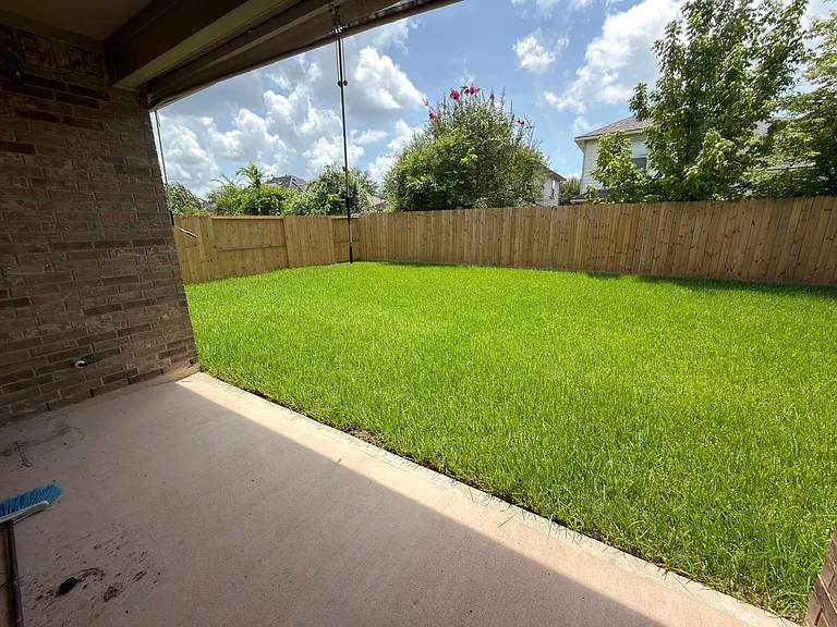 3419 Selene Dr — Photo 32