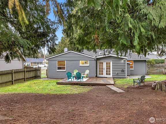 3rd image of 23903 53rd Avenue W