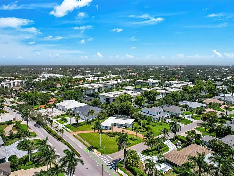 740 Park Shore Dr — Photo 36