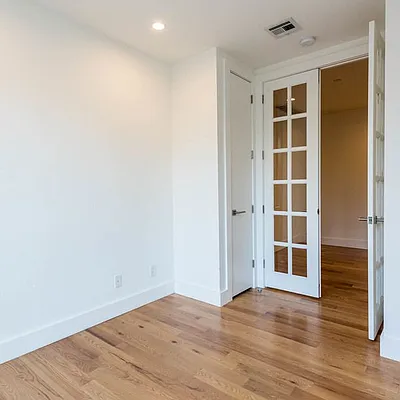Rented by Nooklyn NYC LLC | media 21