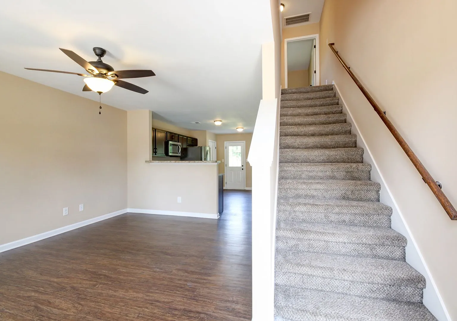 234 Fairview Lane — Photo 2