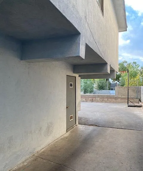 11446 Califa St #3 — Photo 15