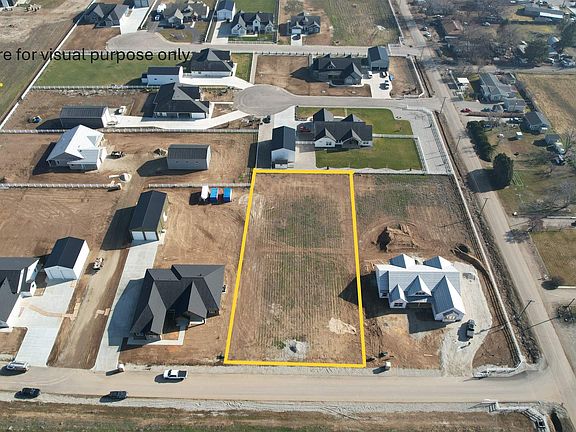 2nd image of 2 Ruth Ln