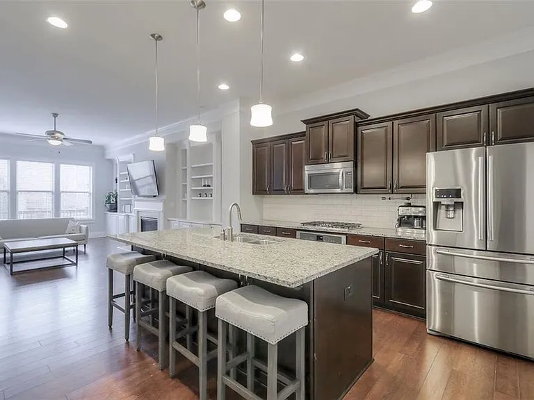 453 Alderwood St — Photo 10