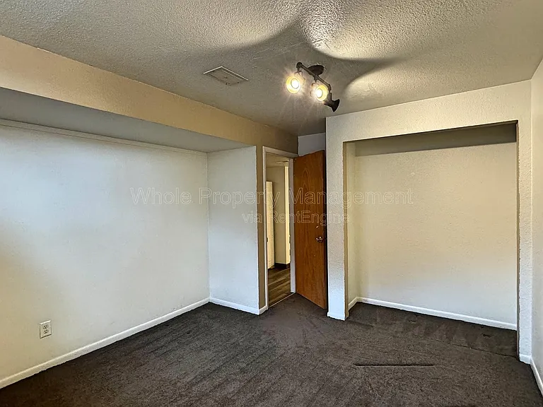 7071 Ruth Way — Photo 29