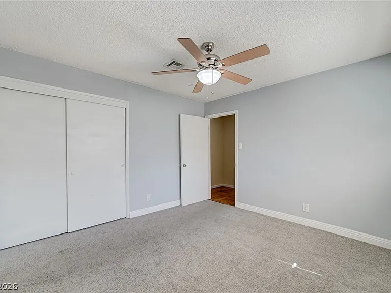 3917 W Oakey Blvd — Photo 20