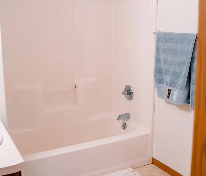 N3932 Washington Ave #8 — Photo 16