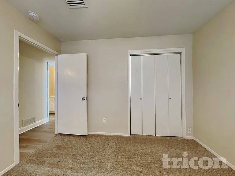 711 Darnel Dr — Photo 10