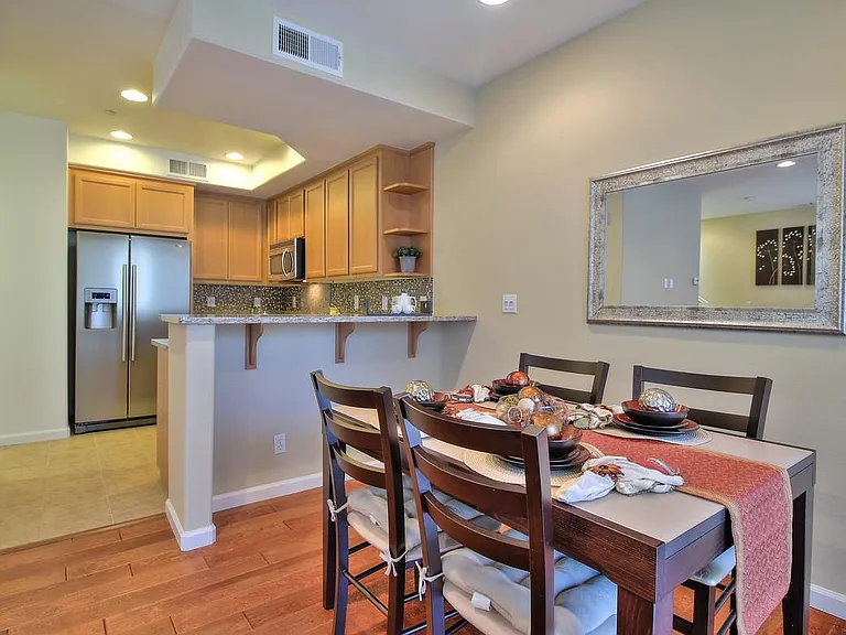 2152 Sheffield Dr — Photo 7
