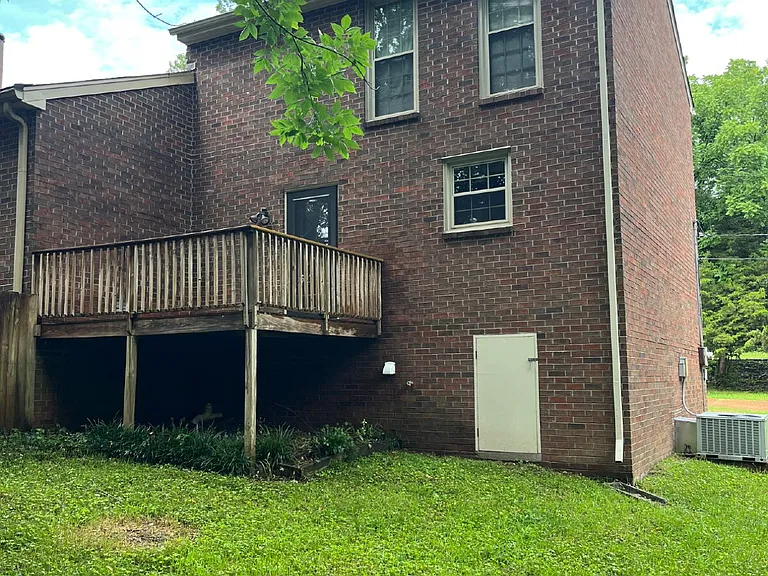 3195 Trails End Ln — Photo 24