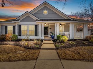 1200 Long Leaf Dr, Aubrey, TX 76227