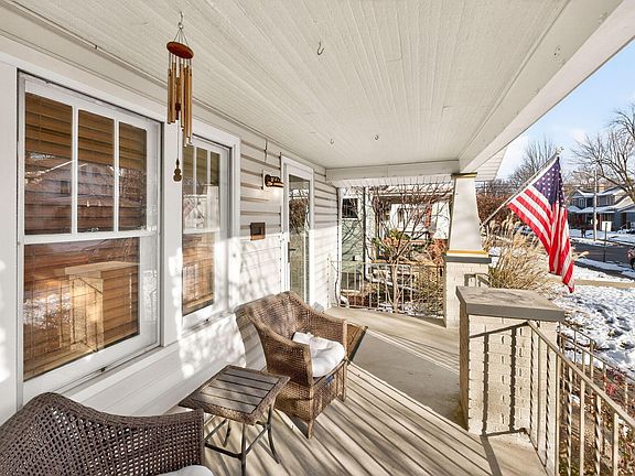 3rd image of 236 Southwood Ave