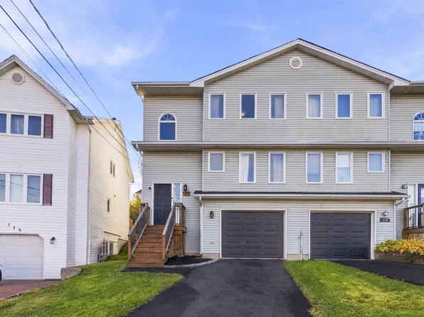 116 Russell Lake Dr, Dartmouth, NS B2W 6J5