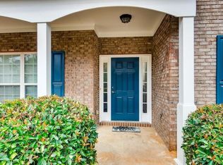 913 Misty View Ct, Lilburn, GA 30047