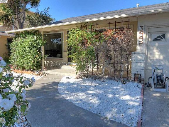 3rd image of 3442 Monterey Blvd