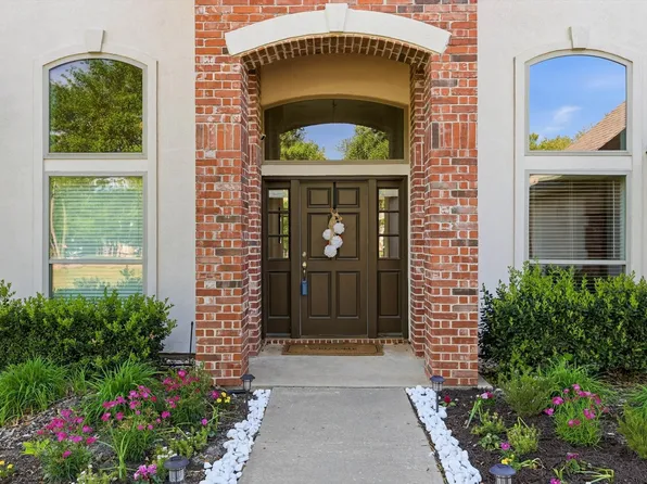 1512 Hunters Ridge Cir, Denton, TX 76205