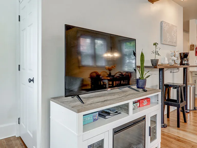 637 E Orange St #2 — Photo 17