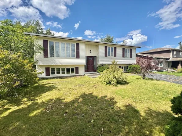 13 Shallow Street, Grand Falls Windsor, NL A2A2X1