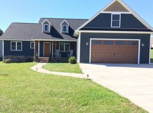 1050 Willow Oak Dr, Forest, VA 24551