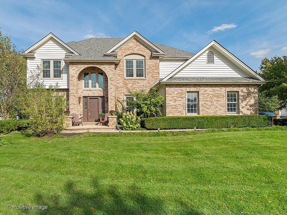 1st image of 25W668 Wheatberry Ct