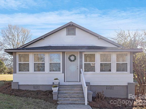 2nd image of 304 Gold Hill Ave