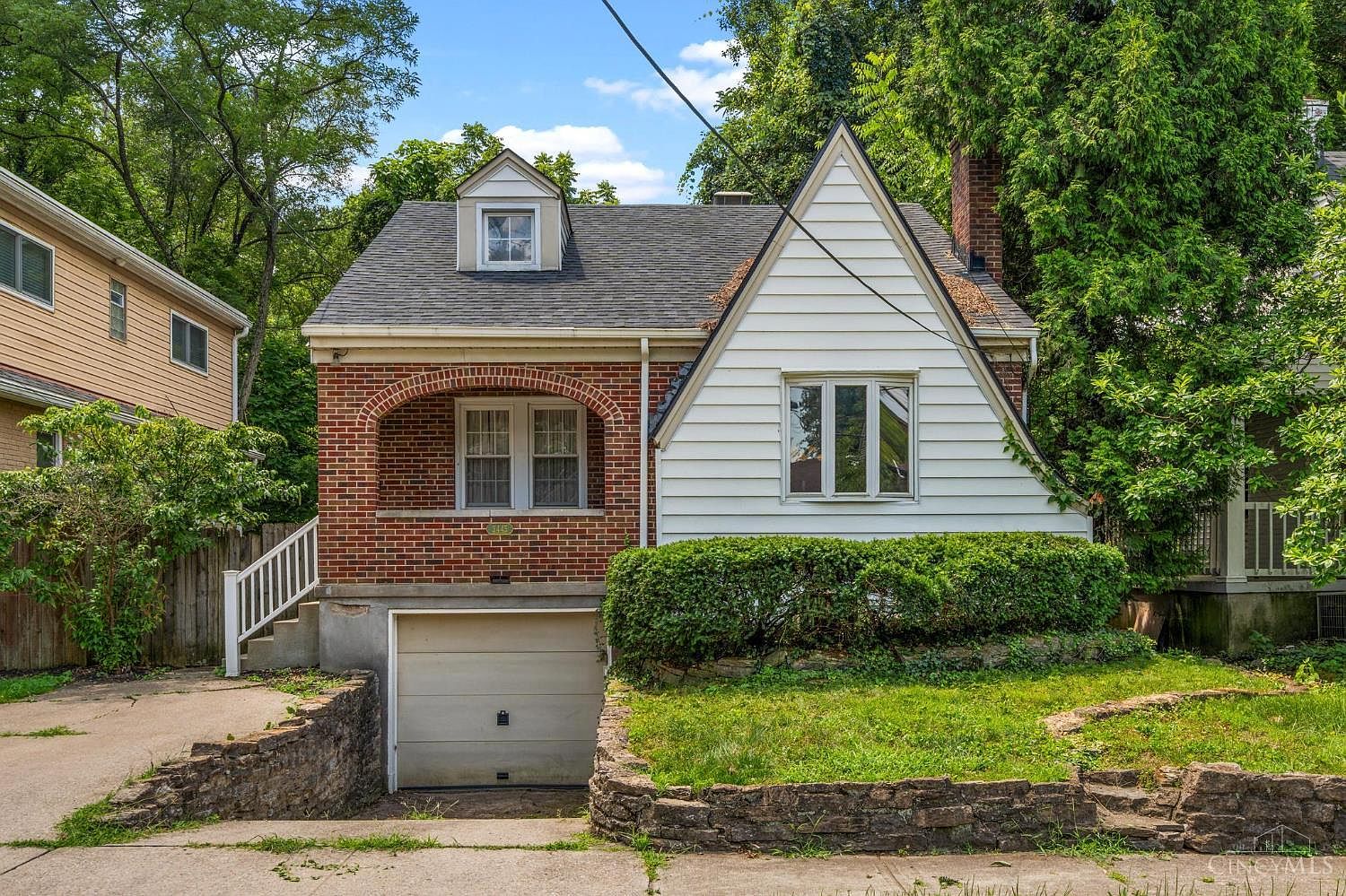 3445 Oak View Pl