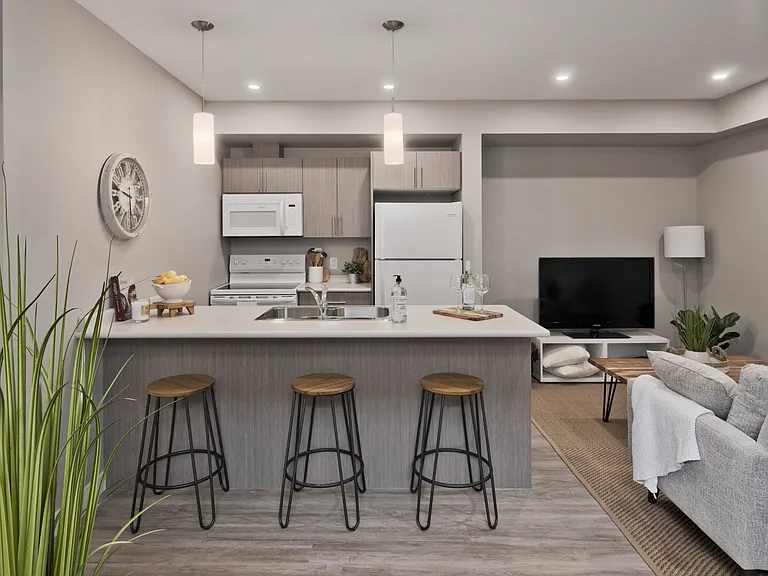 200 Hillbrook Dr — Photo 14