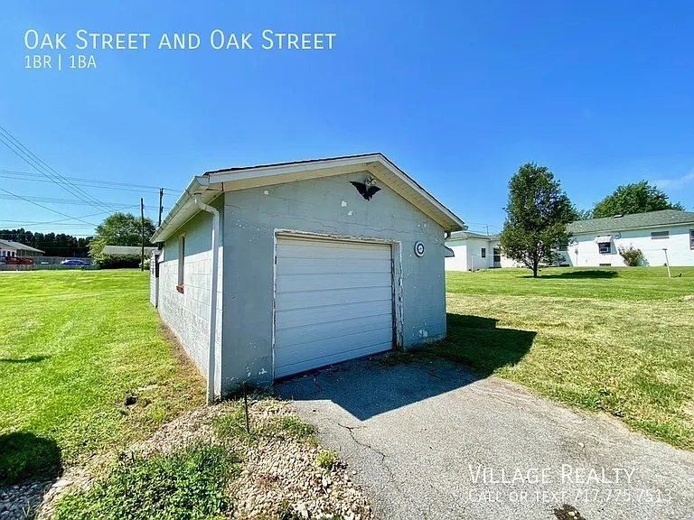 Oak St — Photo 3