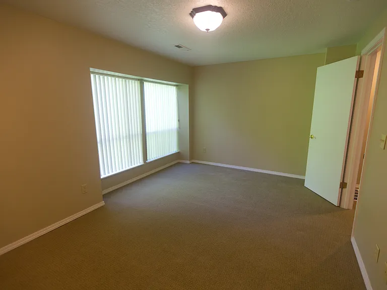 3 Erasmus St #3 — Photo 9