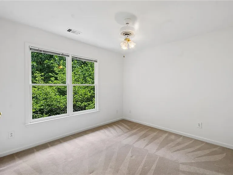 270 Edwardton Ct — Photo 30