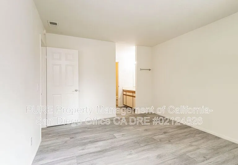 3888 San Ramon Dr #20 — Photo 6