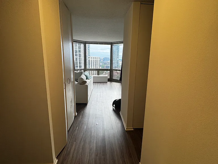 63 W Elm St — Photo 3