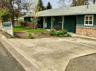 135 W Nevada St, Ashland, OR