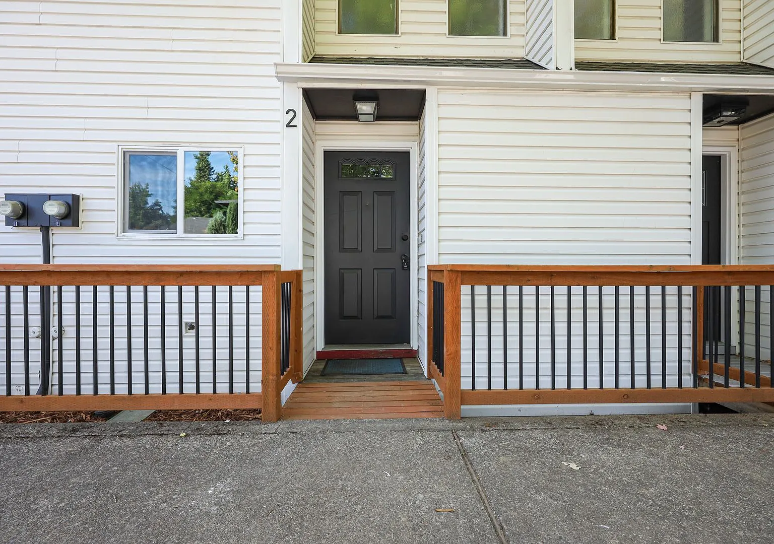 Shannon Court — Photo 2