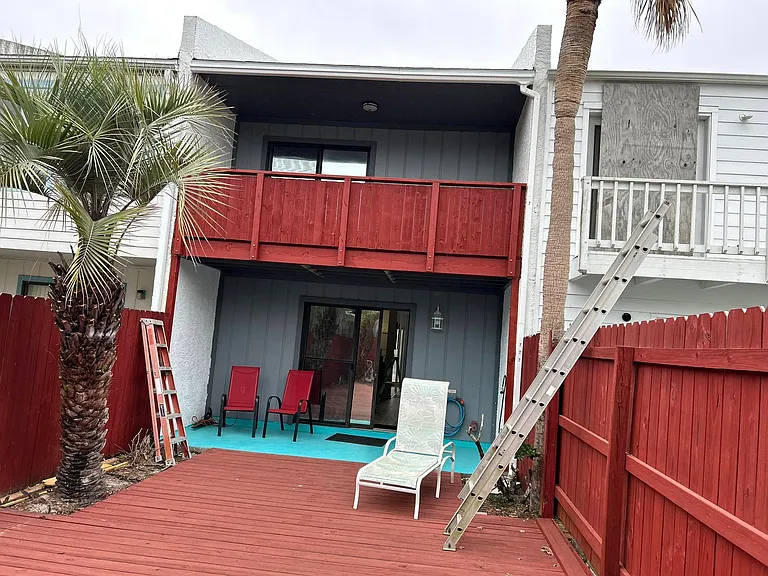 8421 Thomas Dr — Photo 8