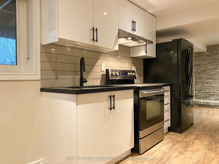 29 Carlton Rd #BASEMENT — Photo 3